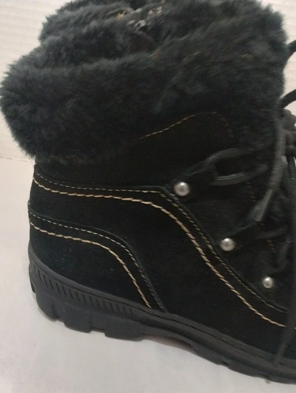 Women’s Baretraps Deelye Black Suede Faux-Fur Ankle Boots